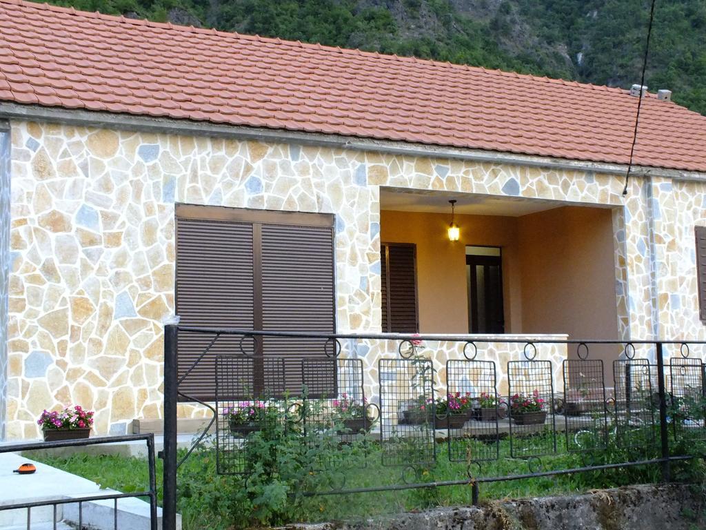 Holiday Home Ivana Virpazar Chambre photo